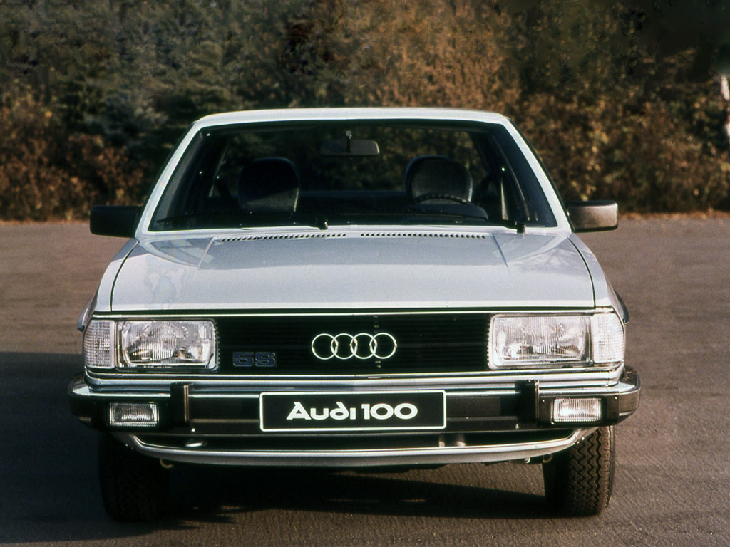 Audi 100 4-door Sedan C2 Facelift